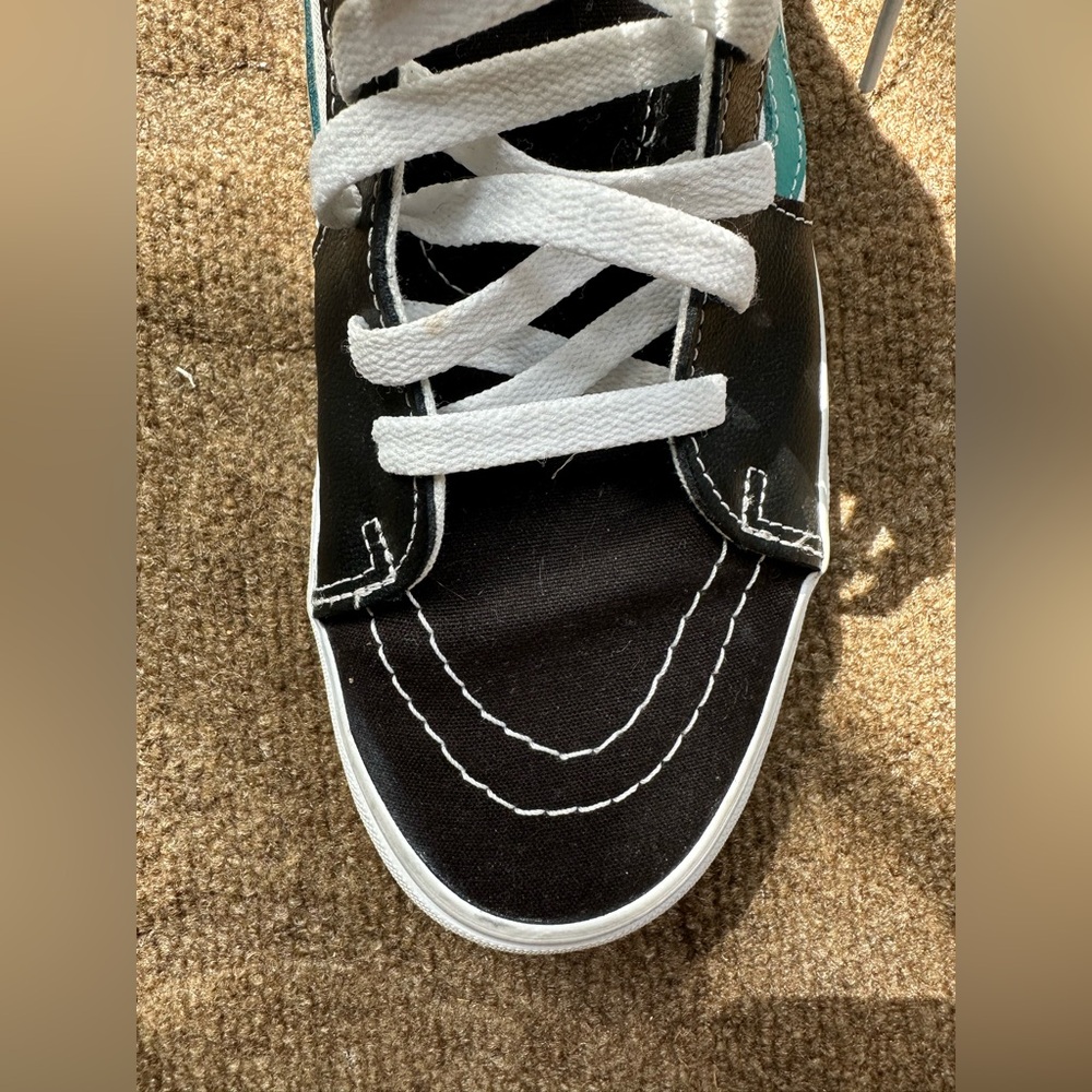 Vans Men’s Sport SK8-Hi Skate Shoes Sneakers White/Black VN0A5JMJ93U
US9,5 - Picture 10 of 14